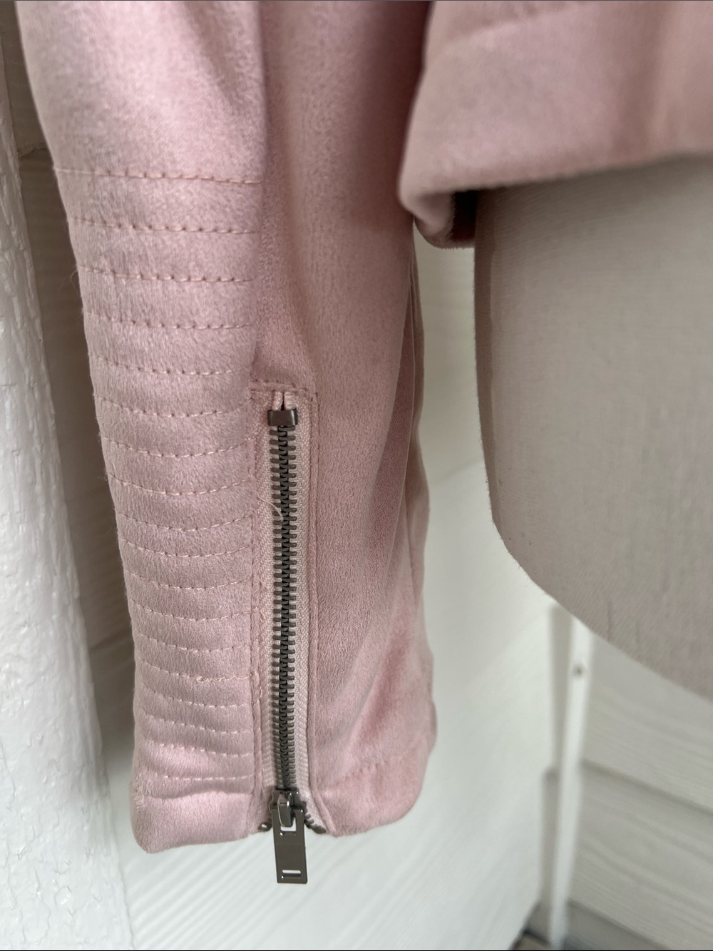 Saks Fifth Avenue Blush Pink Suede Moto Jacket - Medium - Picture 5 of 16